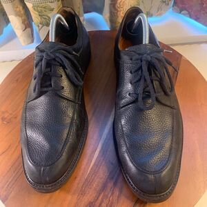 Cole Haan mens like new tie up shoes. Inv 5034a
